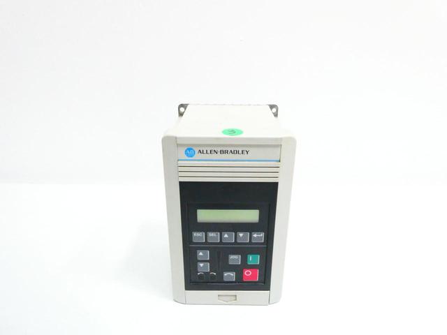 ALLEN BRADLEY 1305-AA03A AC VFD DRIVE 200-240V-AC 0-400HZ 200-230V-AC 3/4HP