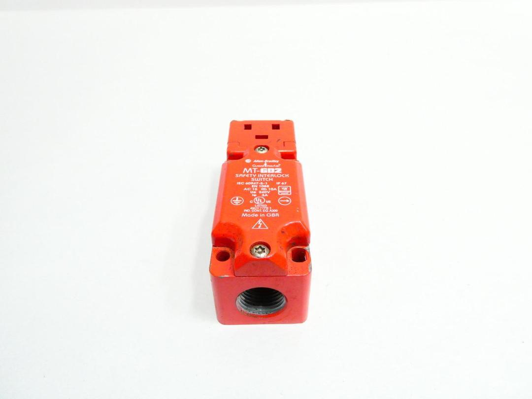 ALLEN BRADLEY 440K-MT55086 GUARDMASTER SAFETY INTERLOCK SWITCH 250V-AC