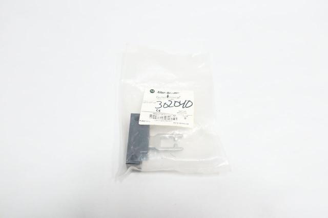 ALLEN BRADLEY 440G-A27143 GUARDMASTER SAFETY SWITCH