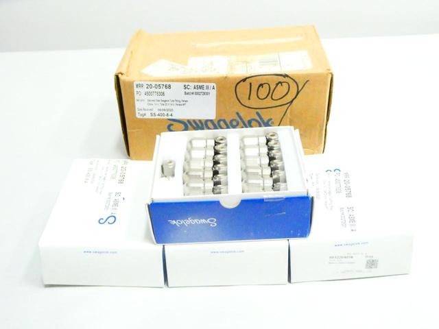 BOX OF 100 SWAGELOK SS-400-8-4 STAINLESS PIPE ELBOW 1/4IN TUBE X 1/4IN NPT
