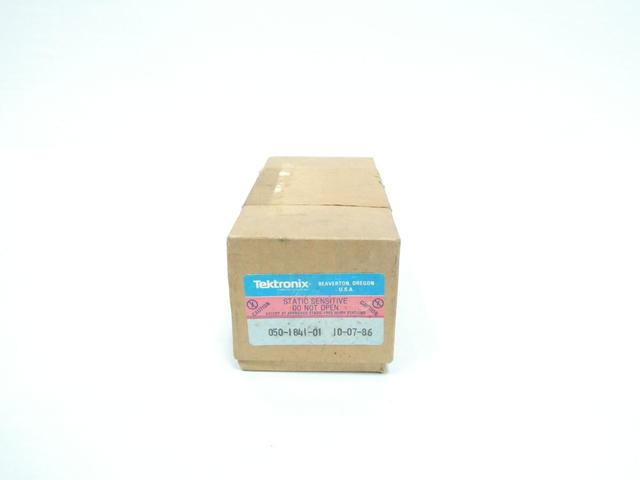 TEKTRONIX 050-1841-01 ENGINE GENERATOR BATTERY