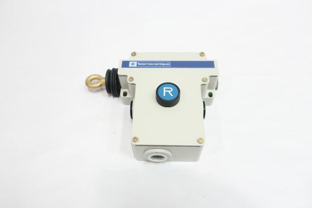 TELEMECANIQUE XY2CE2A150H7 CABLE PULL SWITCH 120/240V-AC