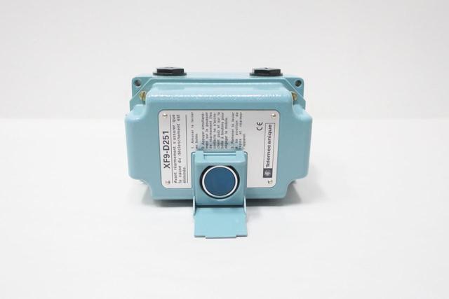 TELEMECANIQUE XF9 D251 LIMIT SWITCH