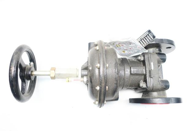 SAUNDERS 3449 MANUAL IRON FLANGED DIAPHRAGM VALVE 2-1/2IN 150