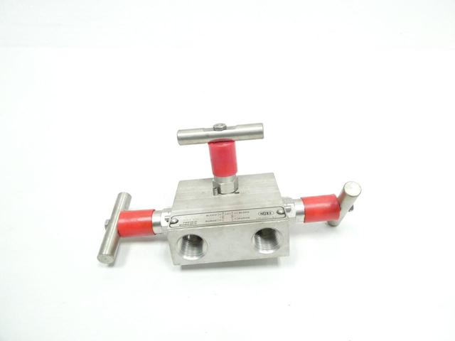HOKE 8112F8Y INSTRUMENT TRIFOLD MANIFOLD