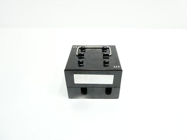 GENERAL ELECTRIC GE 0132A1578002 DEAD FRONT FUSE HOLDER 60A AMP