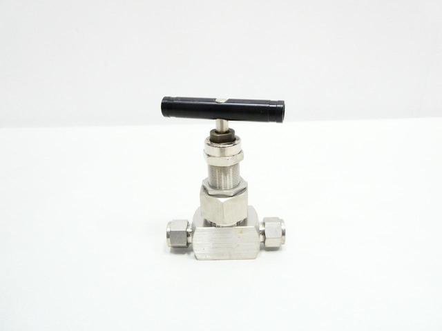 WHITEY SS-12NBS8 MANUAL  STAINLESS NEEDLE VALVE 6000PSI 1/2IN TUBE
