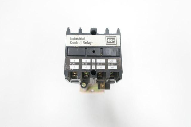 CUTLER HAMMER ARD440LR INDUSTRIAL CONTROL RELAY 24V-DC