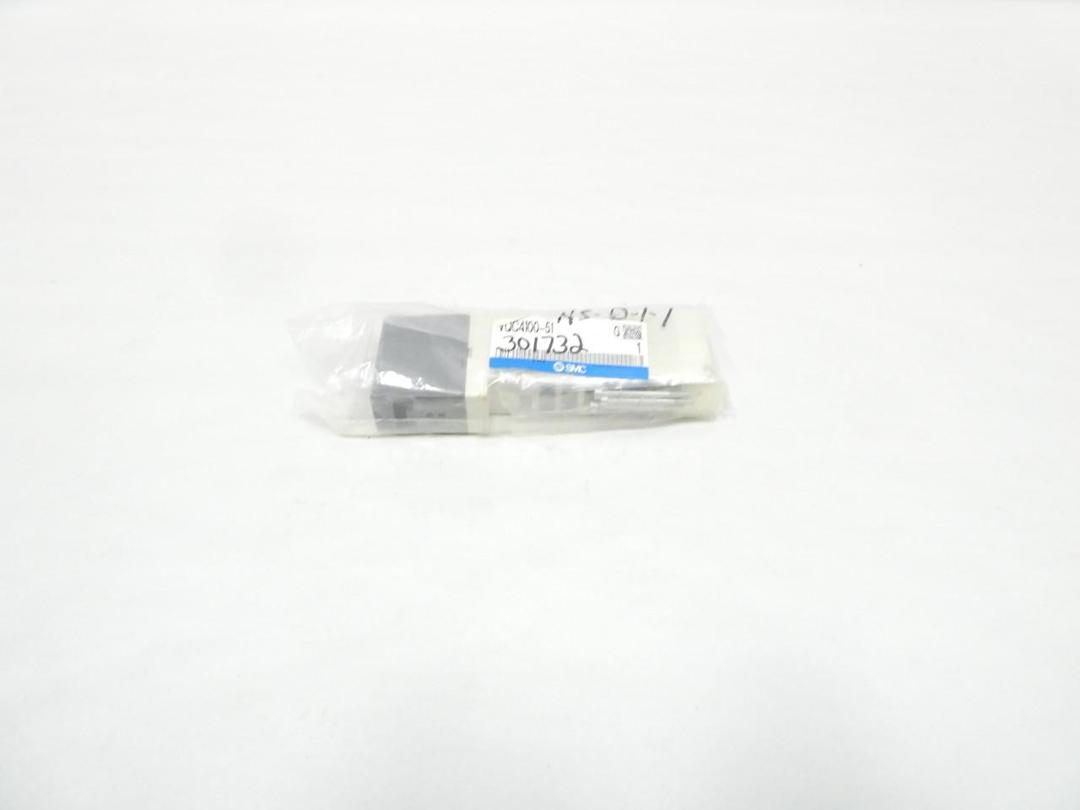 SMC VQC4100-51 PNEUMATIC SOLENOID VALVE 21-26V-DC 1MPA