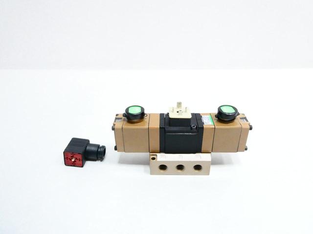 CKD 4K320-F SOLENOID VALVE 1/4IN NPT