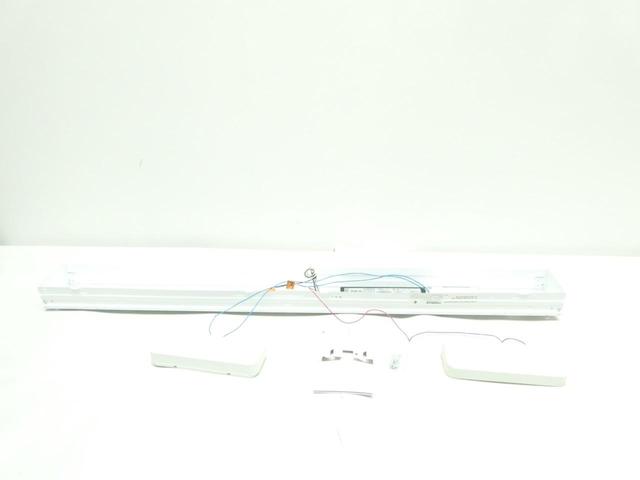 DAY-BRITE ATIS232-347-1/2EB-GENIS FLUORESCENT LIGHT FIXTURE 347V-AC 32W