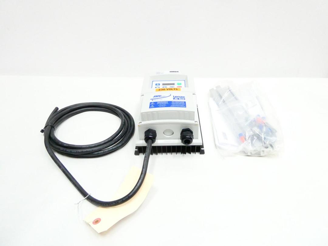 LENZE ESV371N02YXC AC TECH AC VFD DRIVE 240V-AC 0-500HZ 0-230V-AC 1/2HP