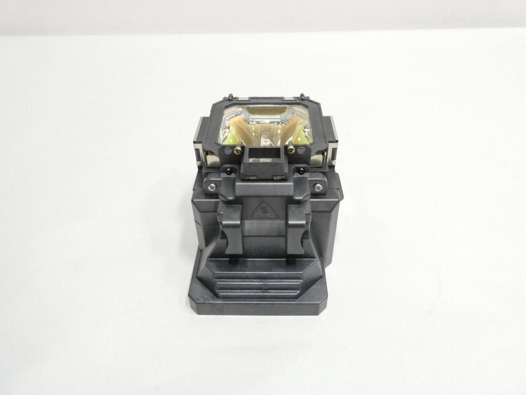 SANYO PLC-XT25 MULTIMEDIA PROJECTOR LAMP