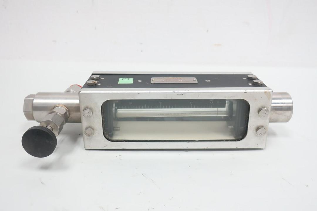BROOKS INSTRUMENT 1117-08D2B1F VARIABLE AREA FLOW METER 0-6.8CFM 1/2IN NPT