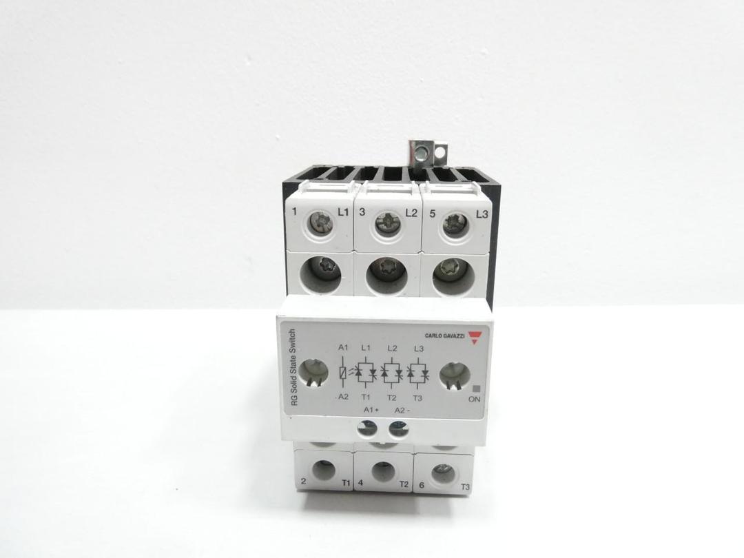CARLO GAVAZZI RGC3A60A25KKE SOLID STATE CONTACTOR 20-275V-AC 10HP
