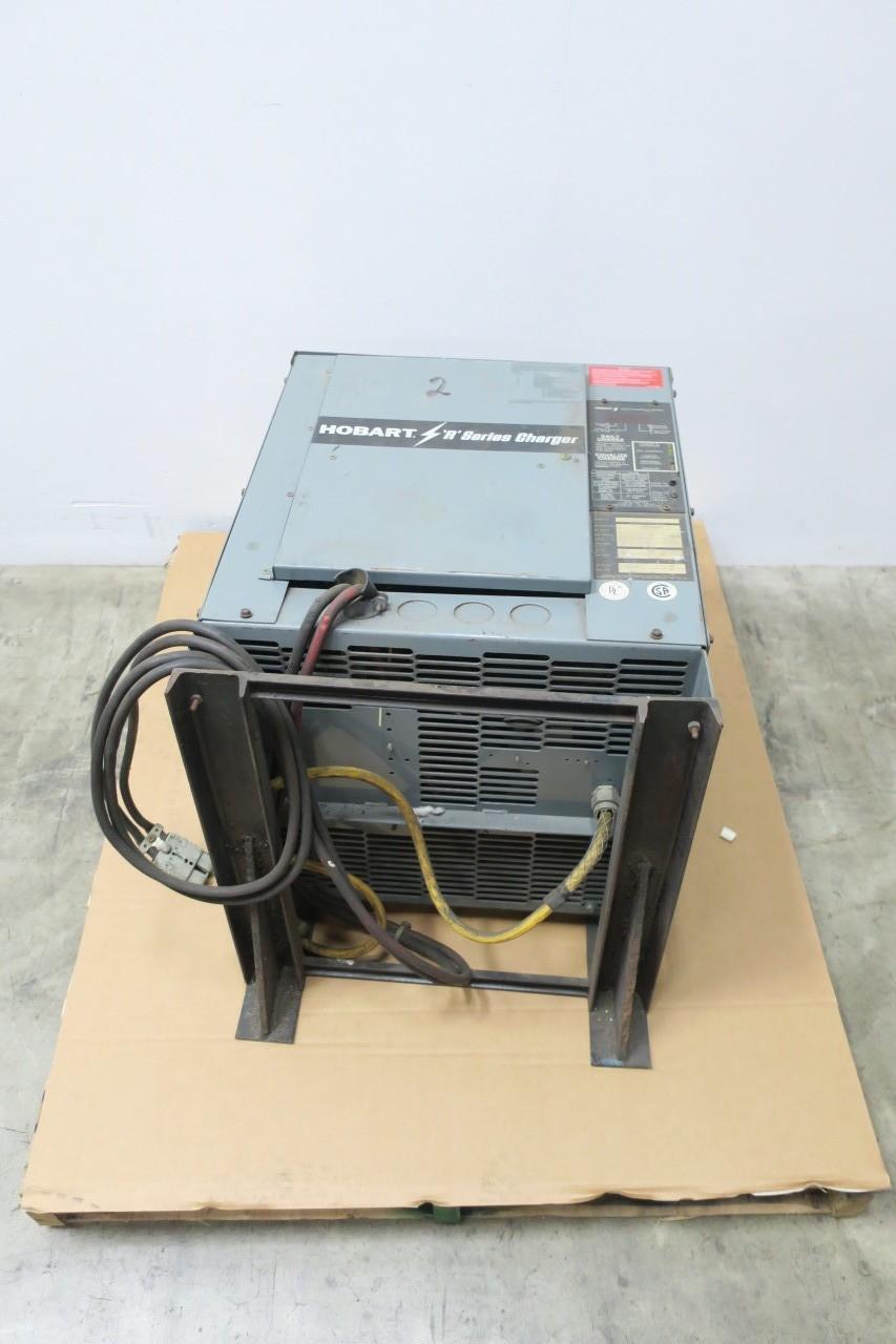 HOBART 540B1-12R 'R' SERIES BATTERY CHARGER 1PH 240/480V-AC 24V-DC