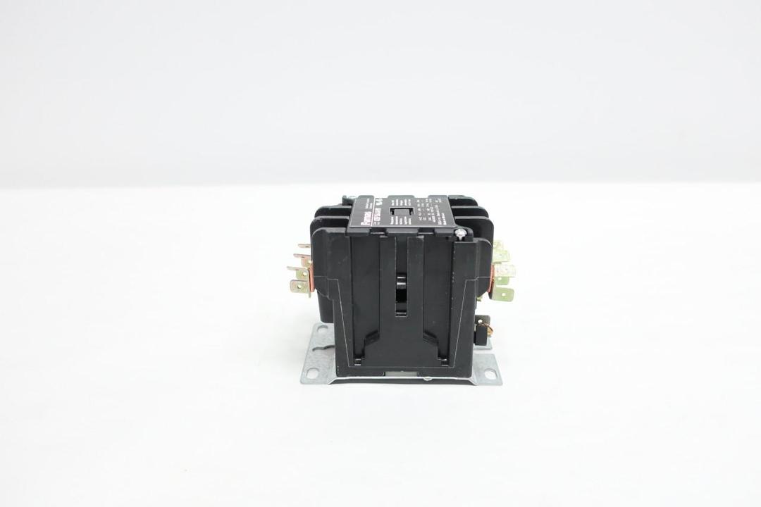 FURNAS 42BF35AJAHW AC CONTACTOR 24V-DC 30A AMP 15HP