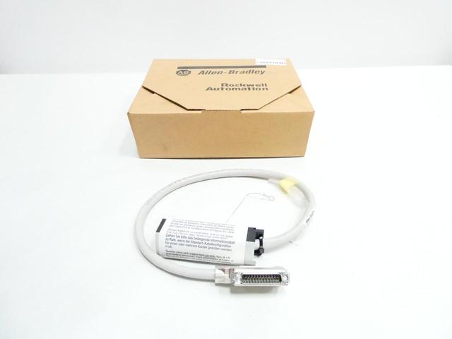 ALLEN BRADLEY 1492-ACABLE005Y PRE-WIRED CABLE FOR 1756 ANALOG I/O 0.5M