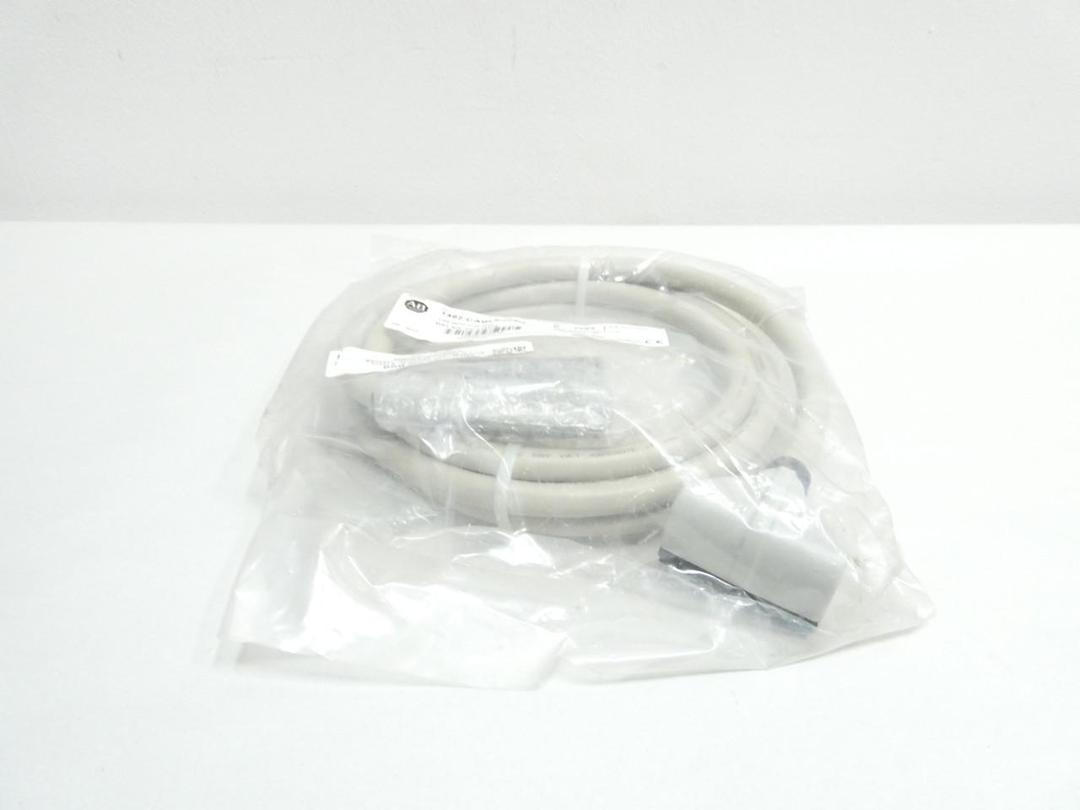 ALLEN BRADLEY 1492-CABLE025H CABLE ASSEMBLY 2.5M