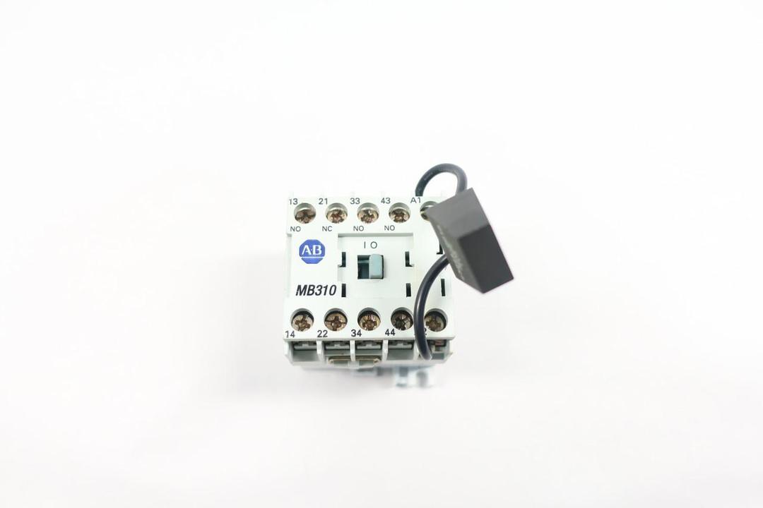 ALLEN BRADLEY 700DC-MB310J CONTROL RELAY 24V-DC