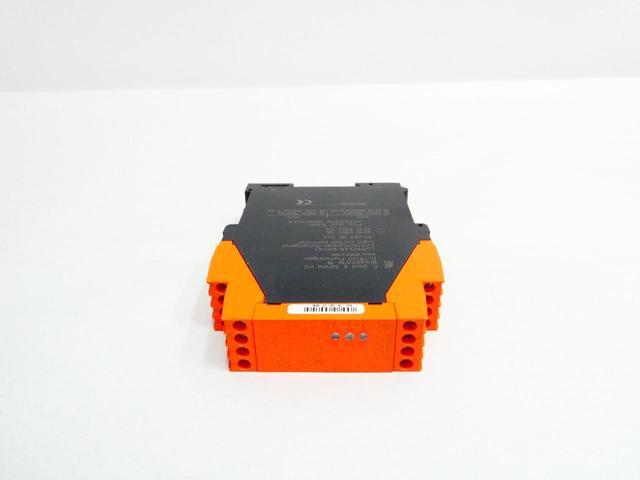 DOLD LG5925.48/900/61 SAFETY RELAY 230V-AC 24V-DC