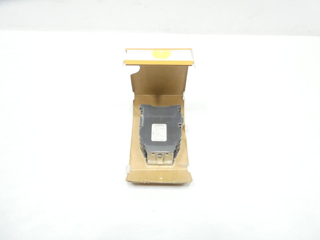 SIEMENS 3TB43 AC CONTACTOR 115V-AC 30A AMP 15HP