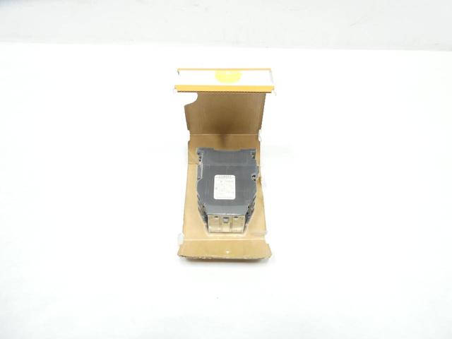 SIEMENS 3TB43 AC CONTACTOR 115V-AC 30A AMP 15HP