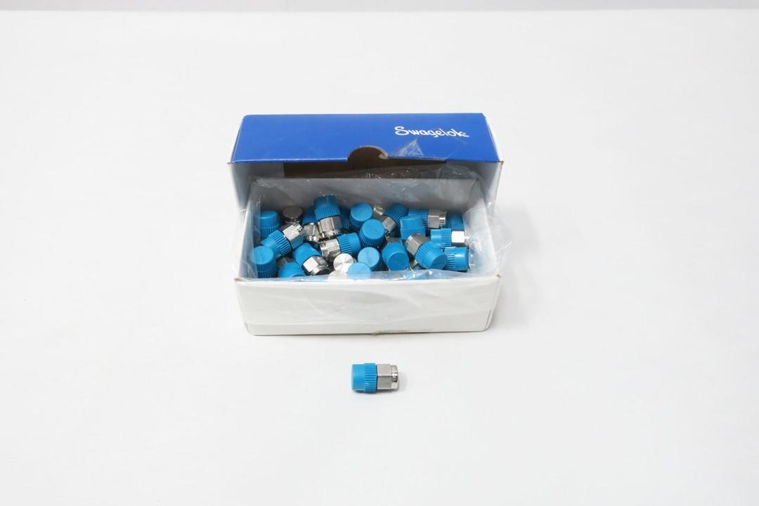 BOX OF 50 SWAGELOK SS-2-P STAINLESS PIPE PLUG 1/8IN NPT