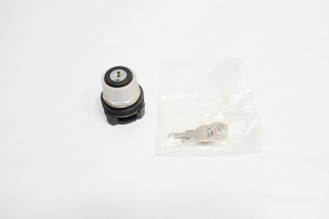 SENASYS PTKDF3221 2 POS SPRING RETURN SELECTOR SWITCH