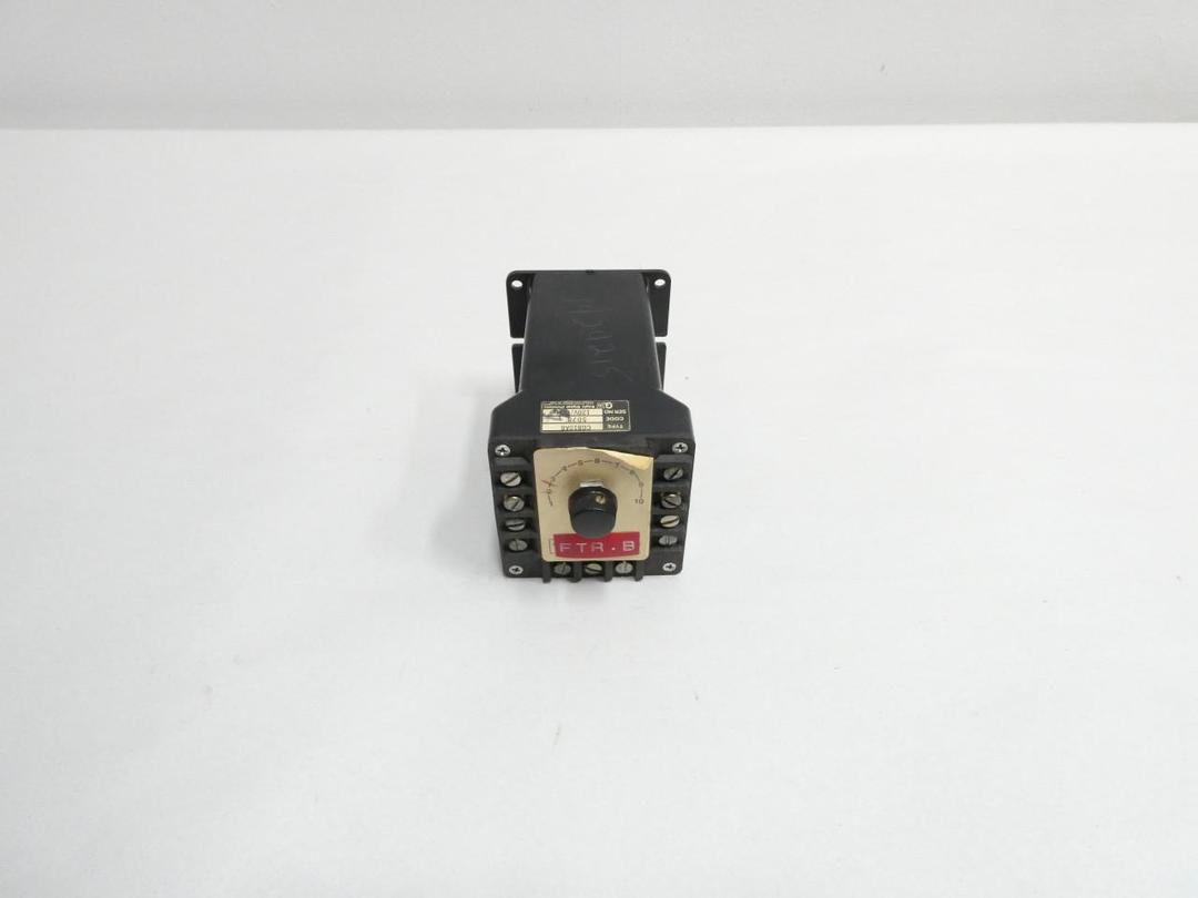 EAGLE SIGNAL CG810A6 TIMER 0-10SEC 120V-AC