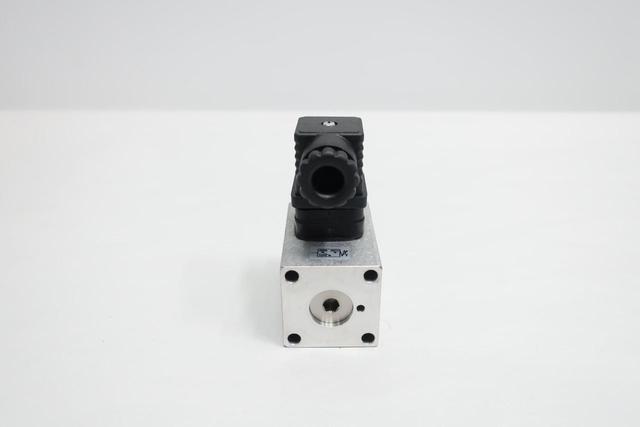 BARKSDALE XTK-600-F1-S1-1-NTS HYDRAULIC SOLENOID VALVE 900PSI 250V-AC 30V-DC