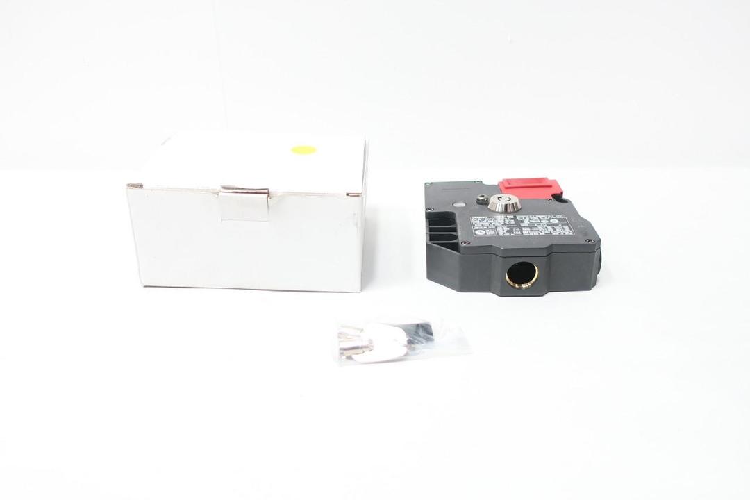 OMRON D4JL-2RFA-C7-01 GUARD LOCK SAFETY DOOR SWITCH 24V-DC