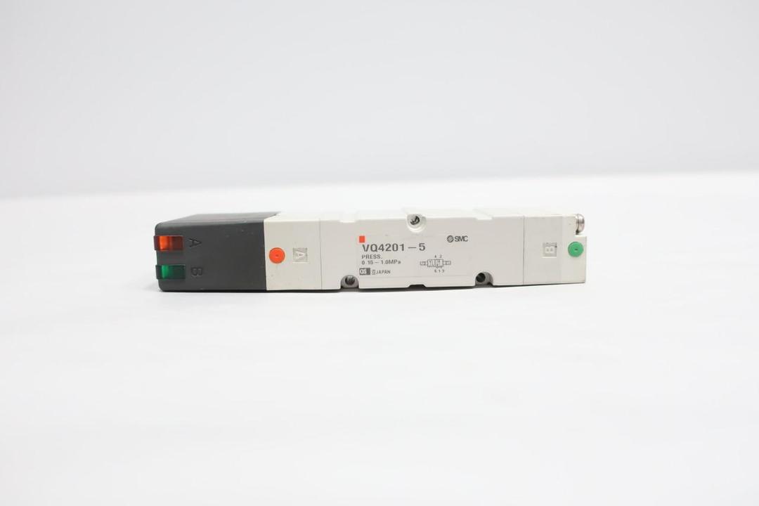 SMC VQ4201-5 PNEUMATIC SOLENOID VALVE 1MPA
