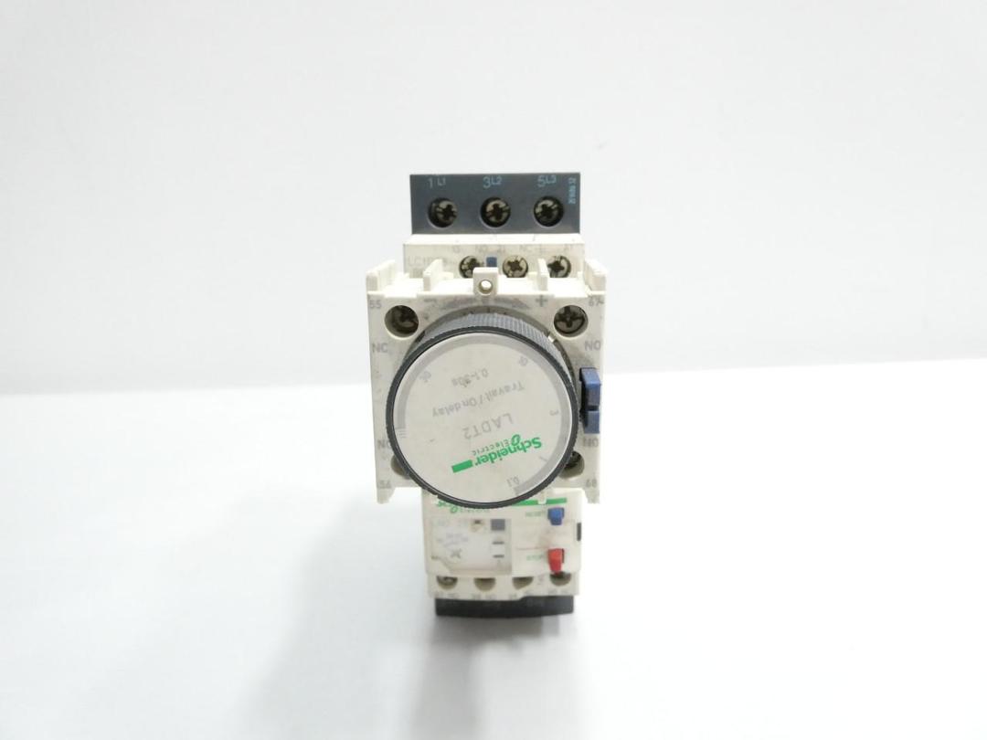 SCHNEIDER LAD4TBDL LRD35 FULL VOLTAGE STARTER 24V-DC 20HP