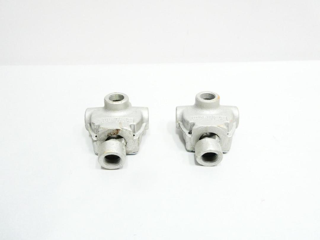BOX OF 2 CROUSE HINDS ALT22 BALL FLEX PEND HANGER 3/4IN