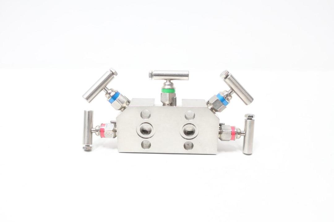 PGI M-818SCT 5 VALVE COPLANAR MANIFOLD ASSEMBLY
