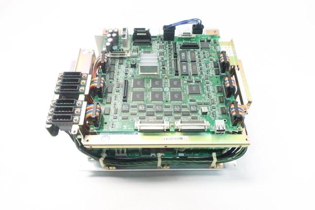 YASKAWA CACR-SK16AAC ROBOT CONTROLLER