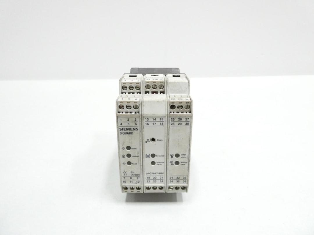 SIEMENS 3RG7847-4BF SIGUARD SAFETY RELAY 24V-DC