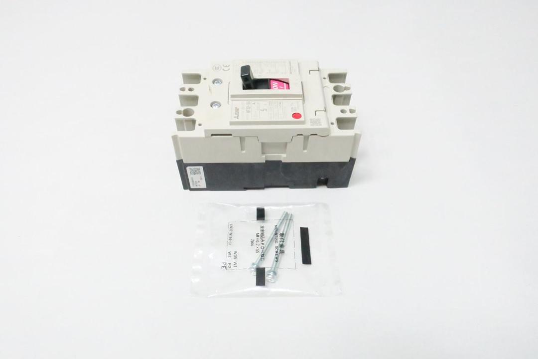MITSUBISHI NF32-SV MOLDED CASE CIRCUIT BREAKER 3P 5A AMP 200V-AC