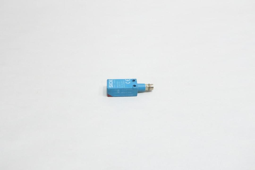 SICK WT4-2P330 PHOTOELECTRIC PROXIMITY SENSOR 10-30V-DC