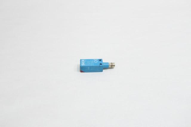 SICK WT4-2P330 PHOTOELECTRIC PROXIMITY SENSOR 10-30V-DC