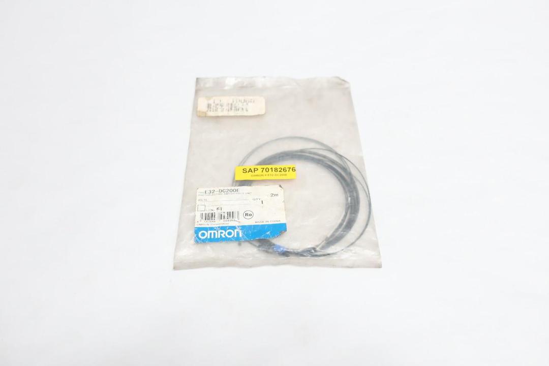 OMRON E32-DC200E FIBER OPTIC PHOTOELECTRIC SENSOR