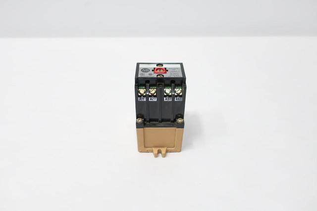 ALLEN BRADLEY 700-P400A24 CONTROL RELAY 24V-AC