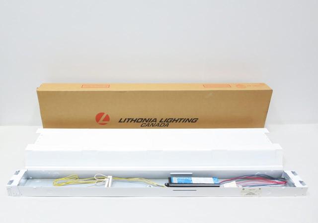 LITHONIA LIGHTING R 2 40 347 ES FLUORESCENT LIGHT FIXTURE 347V-AC