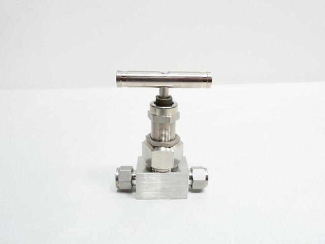 SWAGELOK SS12NBS8GSHW20W22440C MANUAL STAINLESS NEEDLE VALVE 6000PSI 1/2IN TUBE