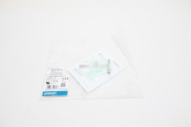 OMRON E2E-S05S12-MC-C1 10-30V-DC PROXIMITY SENSOR