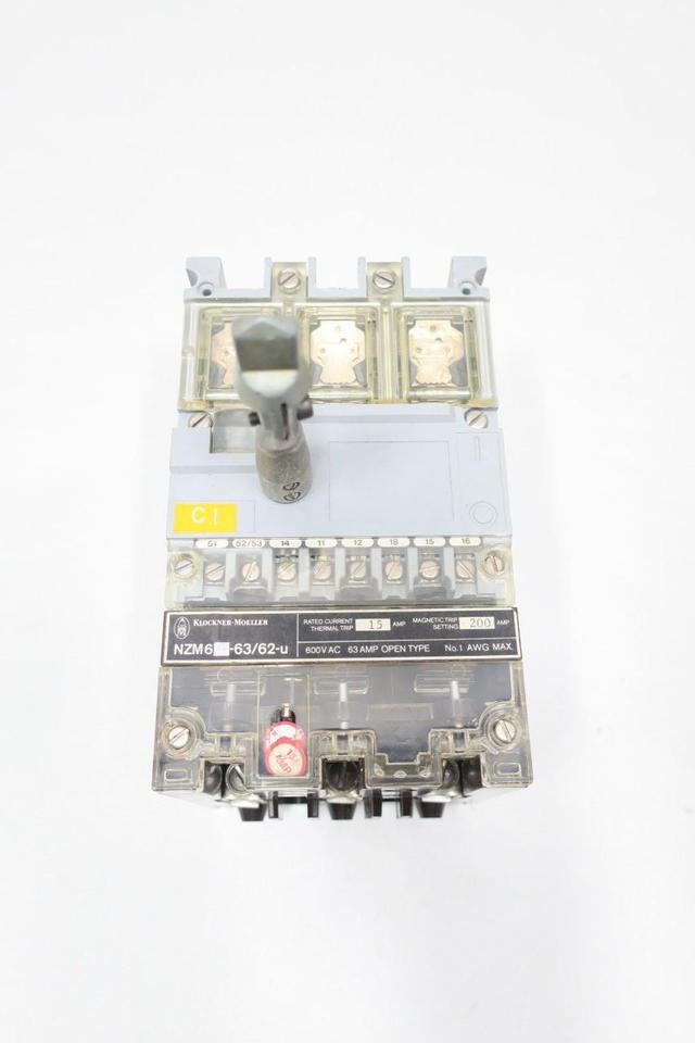 KLOCKNER MOELLER NZM6A-63/62-U MOLDED CASE CIRCUIT BREAKER 3P 15A AMP 600V-AC