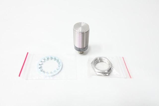PEPPERL FUCHS NMB8-30GM65-E0-FE-V1 PROXIMITY SENSOR 10-30V-DC