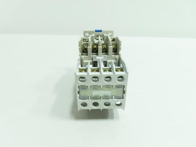 CUTLER HAMMER D15CR31 CONTROL RELAY 120V-AC