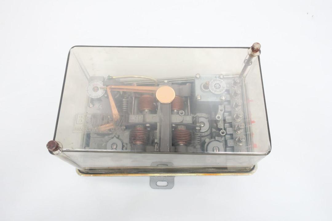 BAILEY FC210 MINI-LINE PNEUMATIC CONTROLLER
